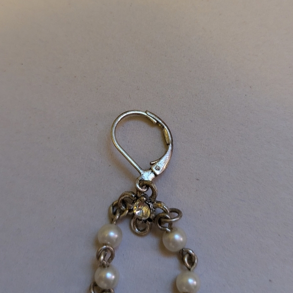 Vintage Pearl Dangle Earrings - Picture 4 of 4